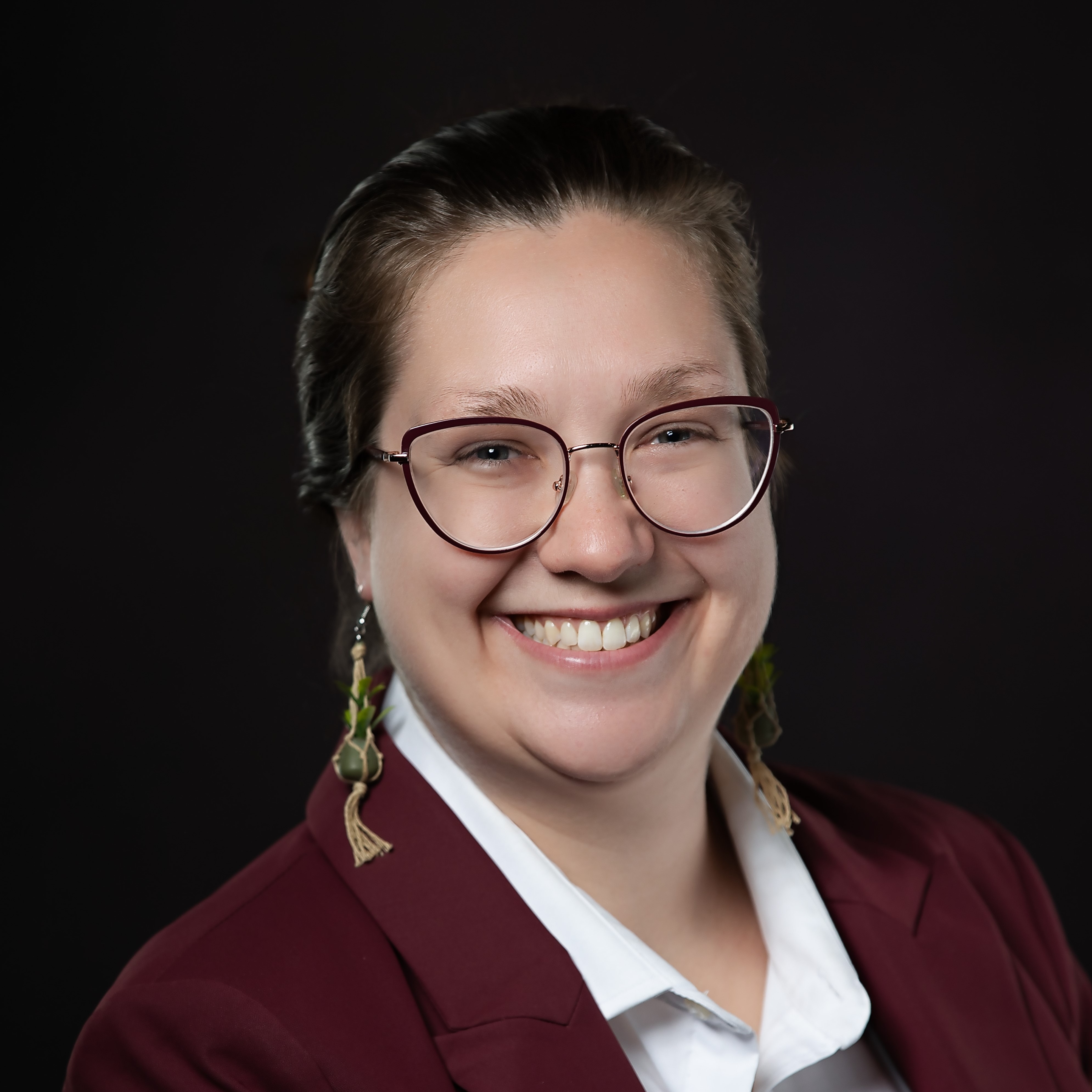 Dr Hallie Casteel headshot